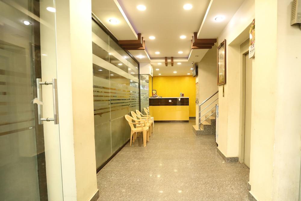 Hotel Boopathi Madurai Esterno foto